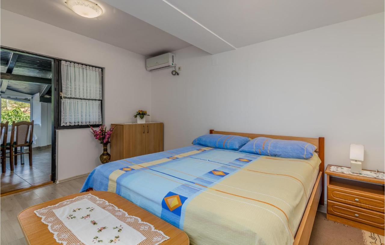 Amazing Apartment In Zupanje With Wifi Luaran gambar
