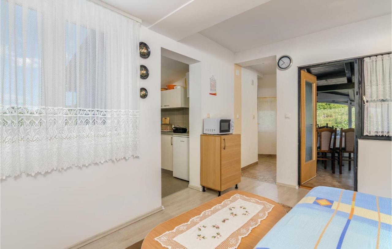 Amazing Apartment In Zupanje With Wifi Luaran gambar