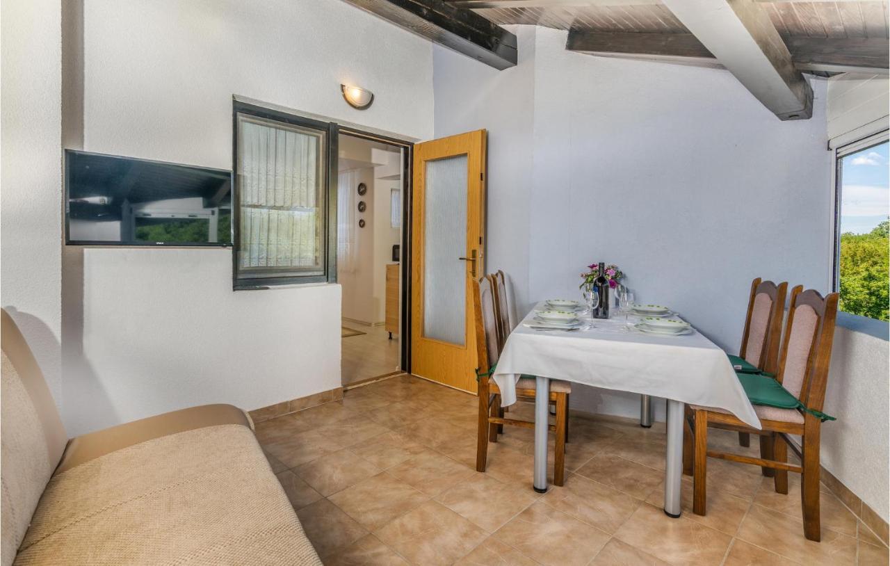 Amazing Apartment In Zupanje With Wifi Luaran gambar